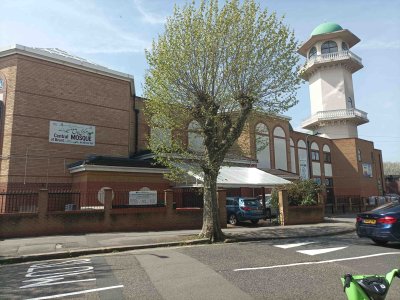 central-mosque-of-brent
