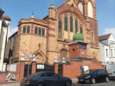 the-mosque-and-islamic-centre-of-brent