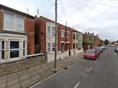 central-madina-portsmouth