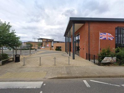 jummah-salah-in-kingsmere-community-centre