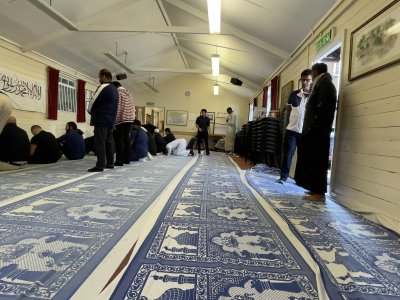jummah-salah-in-jubilee-hall