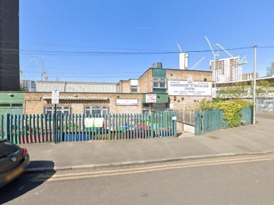 jummah-salah-friday-prayers-in-carpenters-and-dockland-centre