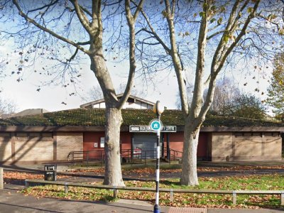 jumuah-salah-friday-prayer-in-beckton-community-centre