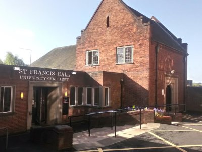 jummah-salah-in-st-francis-hall